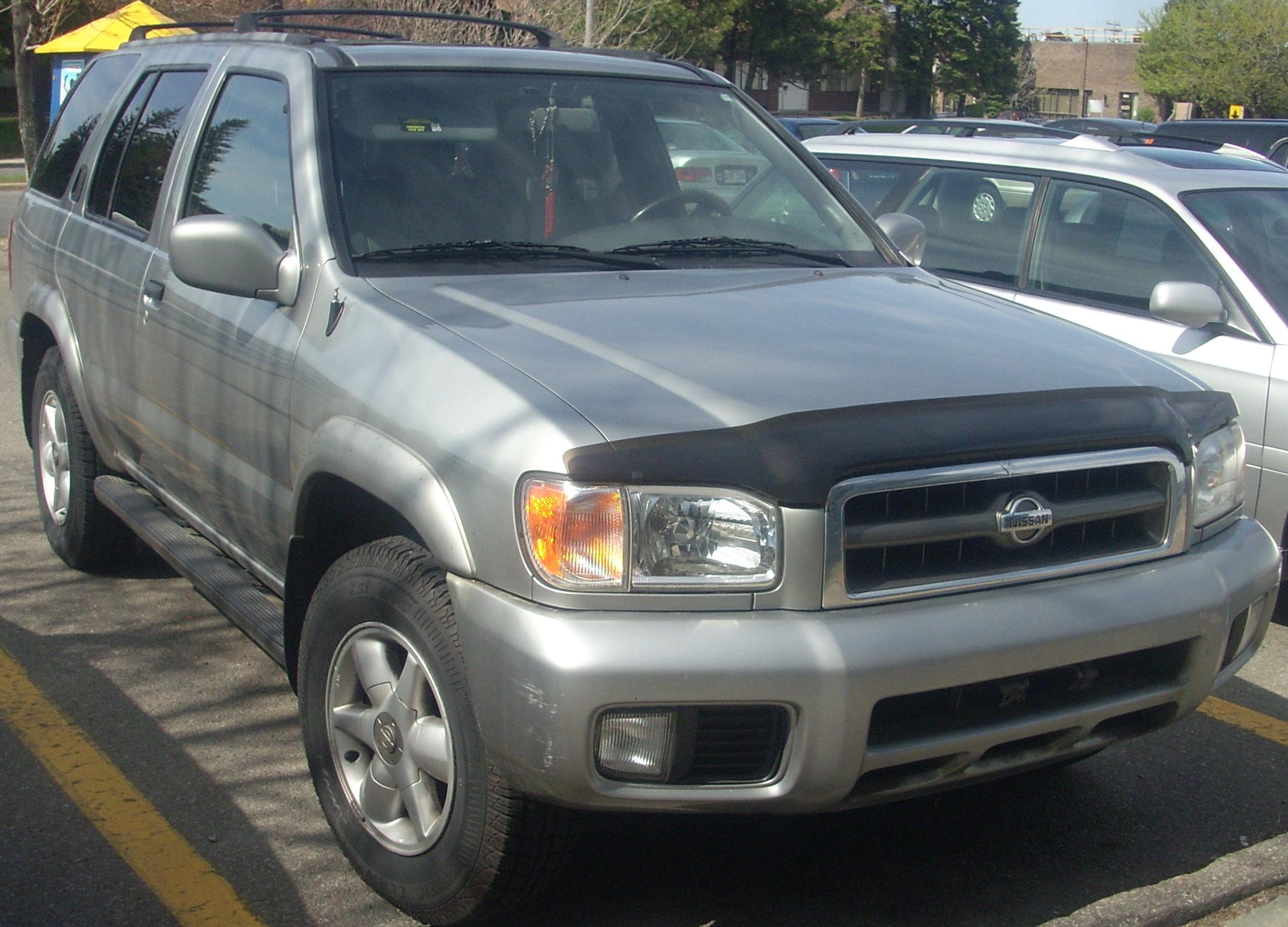 File'00 Nissan Pathfinder.jpg Wikimedia Commons